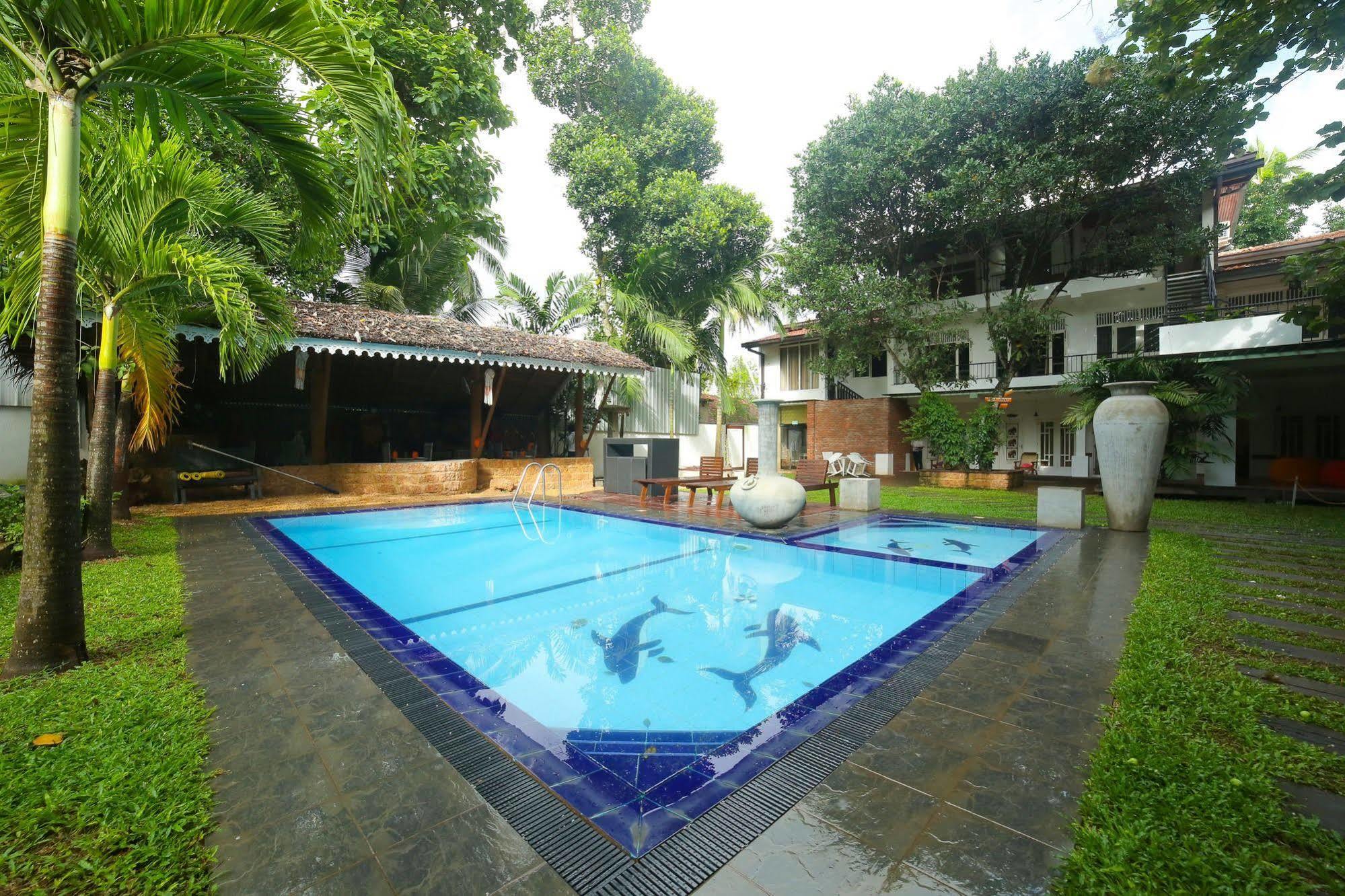 Hostel City Hub Colombo Airport คาตุนายากา ภายนอก รูปภาพ